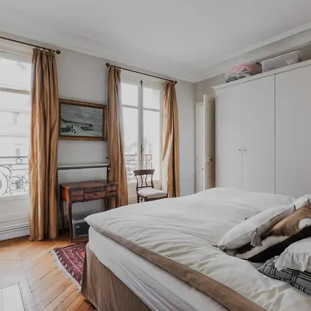 Period Splendor Near Champs Elysees Apartment Paris